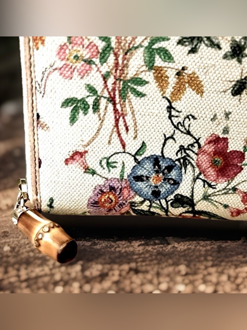 Gucci Floral Cream Canvas Continental Bamboo Tassel Zip Around Wallet Dust bag - Picture 2 of 9